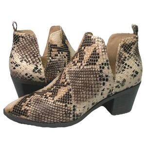 Journee Collection ~Woman Size 12M~Brown LOLA Snake Bootie NWOB.